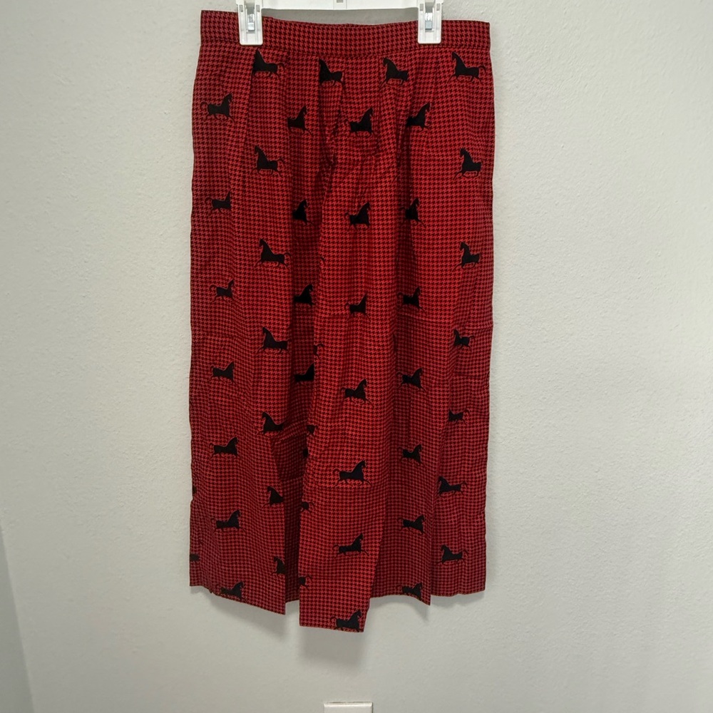 David Brooks Red and Printed Black Horse Houndstooth Skirt Size 12 - Picture 3 of 4